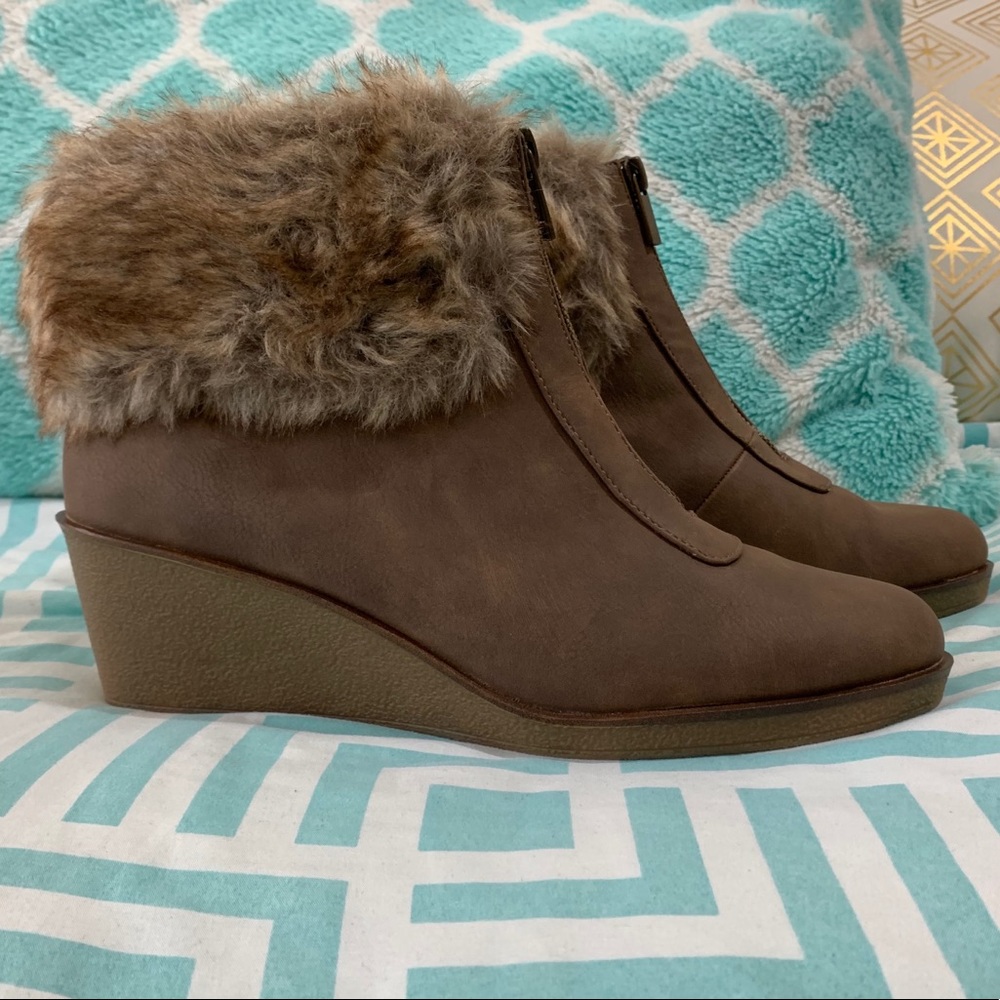 Aerosoles A2 Bintegrity Brown Ankle Boot - Picture 2 of 10
